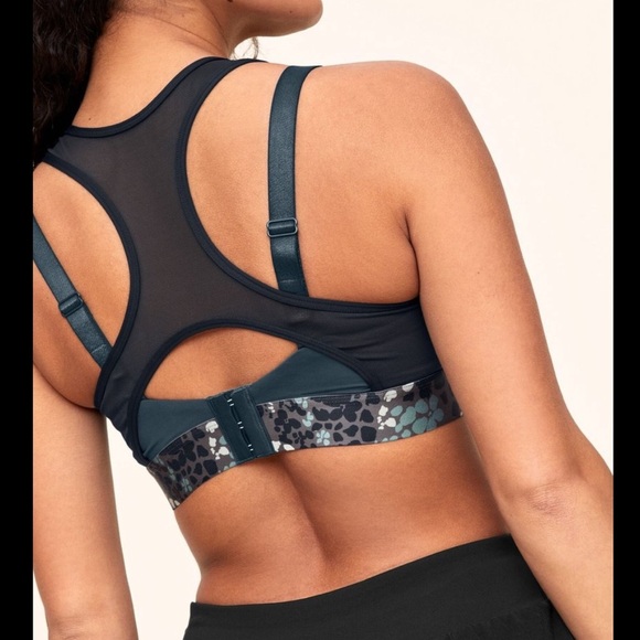 Navy Blue Sports Bra- 44DDD - Picture 2 of 7